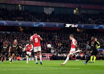 «Арсенал» ярко разобрался с «Лансом» и вышел в плей-офф Лиги чемпионов