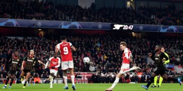 «Арсенал» ярко разобрался с «Лансом» и вышел в плей-офф Лиги чемпионов