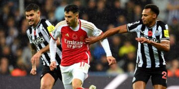 «Арсенал» неожиданно проиграл «Ньюкаслу» в 11 туре АПЛ