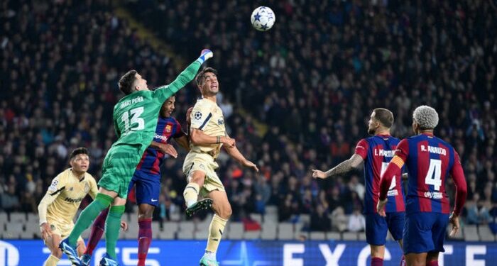 «Барселона» выиграла у «Порту» вырвавшись в лидеры группы Н