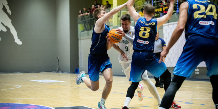 Будівельник в Києві здолав Запоріжжя: фотогалерея – Федерація баскетболу України