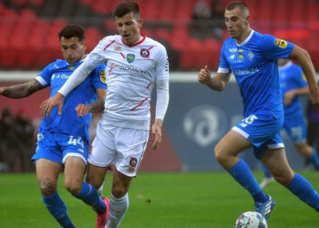 «Динамо» на виїзді переграє «Кривбас»…