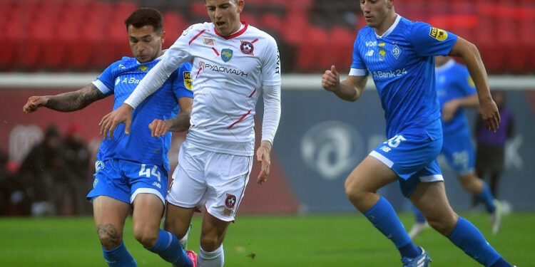 «Динамо» на виїзді переграє «Кривбас»…