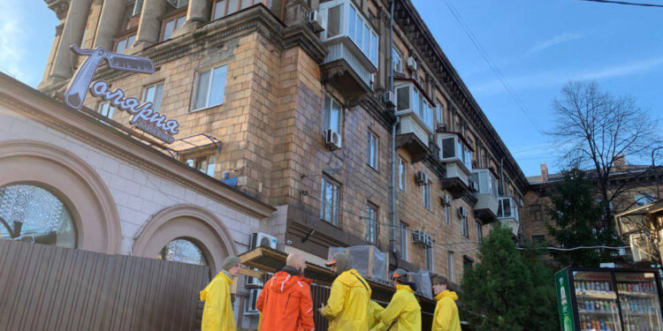 Для збереження вигляду історичного фасаду використають спеціальні хімічні засоби | Новости Запорожья