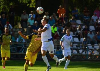 Друга ліга. Гра туру в Києві, випробовування для Чайки