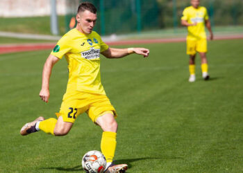 Друга ліга. Львівське дербі, гра туру у Звягелі