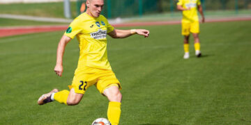 Друга ліга. Львівське дербі, гра туру у Звягелі