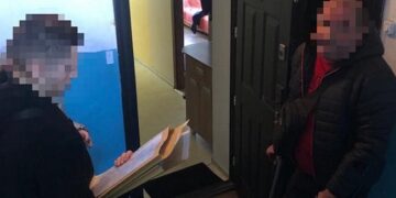Двоє жителів Одещини продавали ухилянтам довідки медиків за 10 тисяч доларів