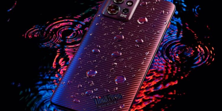 Lenovo випустила ThinkPhone — захищений смартфон для власників ThinkPad