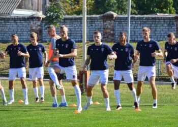 Матч другої ліги Звягель – Рух-2 був перенесений через переповнений лазарет однієї з команд