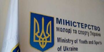 Мудрик, Довбик и другие украинские футболисты оказались в базе уклонистов