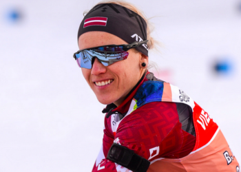 На Кубке мира сразу после родов выступит биатлонистка из Латвии | Биатлон |