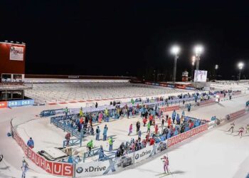 Первую гонку сезона в Кубке мира по биатлону выиграла Швеция | Биатлон |