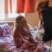 Поліцейські допомогли евакуювати літню жінку з-під обстрілів росіян до Запоріжжя – подробиці  | Новости Запорожья