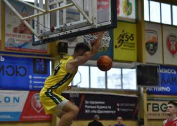 Прикарпаття-Говерла здобуває шосту перемогу у сезоні в матчі з Рівне: фотогалерея – Федерація баскетболу України