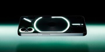 Прозорий смартфон Nothing Phone (1) з інтерфейсом Glyph представлений офіційно