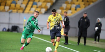 «Рух» грає внічию з «Оболонню»