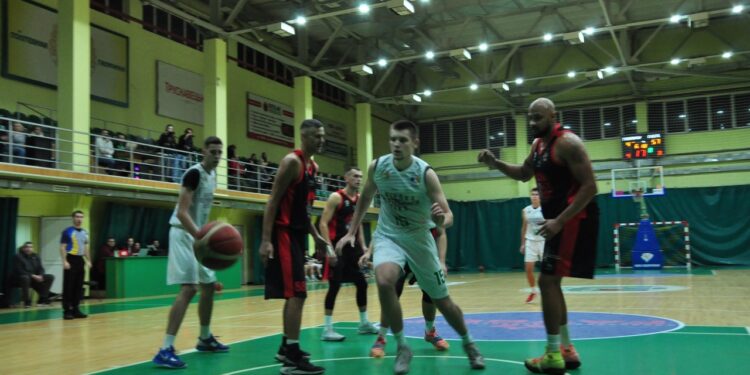 Самбір обіграв Львівську Політехніку, залишившись непереможним: фотогалерея – Федерація баскетболу України