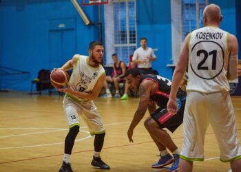 Селф Мейд переграв PUSH-ЦДУ: фотогалерея – Федерація баскетболу України