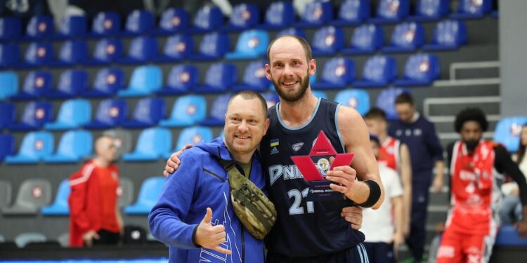 Станіслав Тимофеєнко отримав нагороду MVP жовтня в Суперлізі Favbet – Федерація баскетболу України