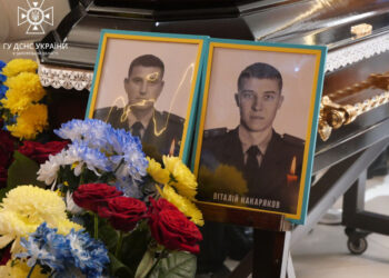 У Запоріжжі попрощалися з рятувальниками, що загинули від ракетного удару – фото | Новости Запорожья