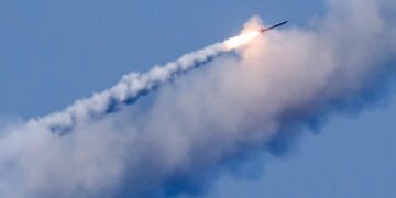 У Запоріжжі пролунав вибух – що відомо про ракетний удар | Новости Запорожья