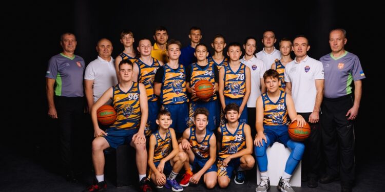 В Полтаві провели професійну фотосесію для гравців дитячих команд – Федерація баскетболу України