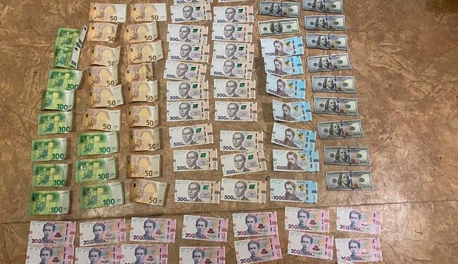 Викрав гроші та ювелірні вироби: у Миколаєві затримали місцевого таксиста