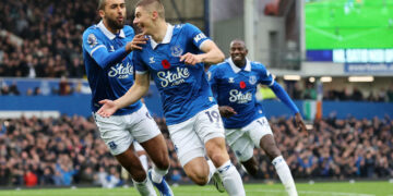 Виталий Миколенко забил первый гол за «Эвертон» в текущем сезоне