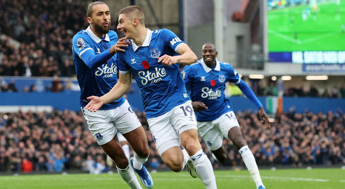 Виталий Миколенко забил первый гол за «Эвертон» в текущем сезоне