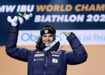 Жюлия Симон в октябре вернется в сборную Франции | Биатлон |