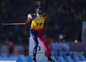 Жулия Симон доставлена в отделение полиции для допроса | Биатлон |