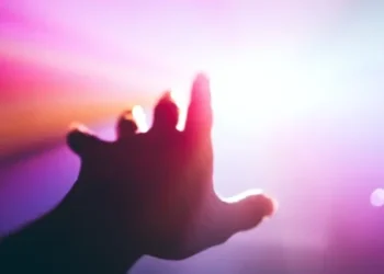 Пристрій «Halo», який з’явиться у 2025 році, призначений для виклику усвідомлених снів — ТЕХНОЛОГИИ