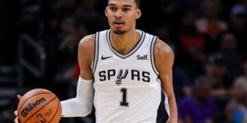 Вембаньяма оновив ще два рекорди НБА у матчі з Денвером | Баскетбол |