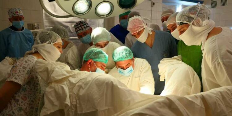 У відділенні воєнної кардіохірургії врятовано життя військовим | Новини Київ