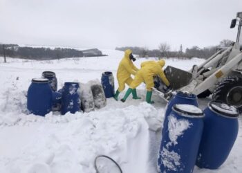 Біля Шумська знешкоджують 5000 кг отрути