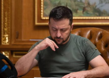 Більшість українців вважають вибори під час війни небезпечними і безглуздими – Зеленський – Экономика