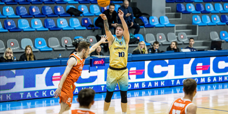 Будівельник на класі переміг Кривбас – Федерація баскетболу України