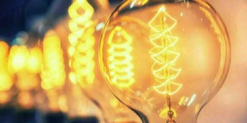 Через російські осбтріли Херсона понад дев’ять тисяч абонентів залишаються без світла