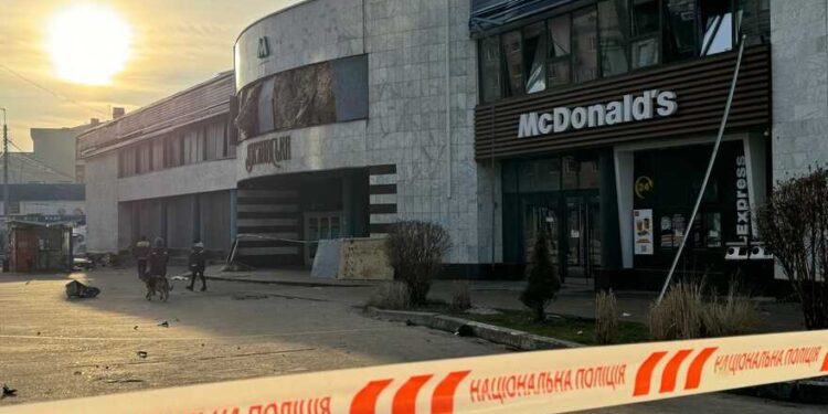 У Києві закрили вхід у метро: всі подробиці від влади (Фото) | Новини Київ