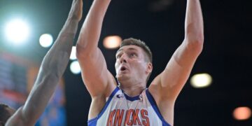 Дмитро Скапінцев з Вестчестером виграв Winter Showcase Cup, у Мішули 20 очок в Угорщині – Федерація баскетболу України