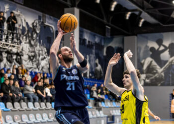 Дніпро впевнено переміг БІПУ в домашньому матчі – Федерація баскетболу України