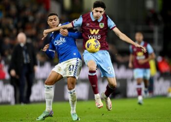 «Эвертон» без Миколенко оторвался от зоны вылета, выиграв у «Бернли»