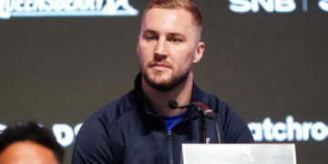 “Я никогда такого не видел”: Валлин заявил, что Усик недостоин звания чемпиона – Спорт ):Бокс