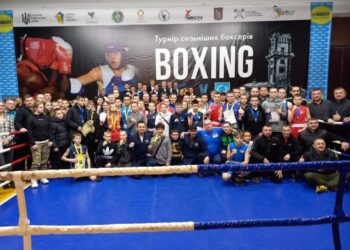 Юні рівненські боксери привезли срібло зі змагань у Коломиї