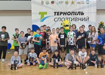Юні вихованці БК Тернопіль по-баскетбольному відзначили День Святого Миколая – Федерація баскетболу України