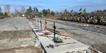 Кладовище у Затуриному: хочуть відремонтувати проїзди