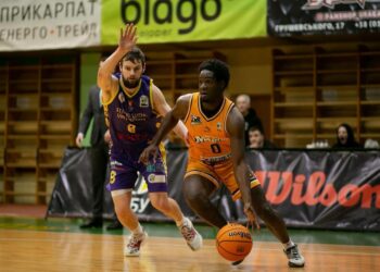 Кривбас підписав легіонера та двох українців і відзаявив трьох гравців – Федерація баскетболу України