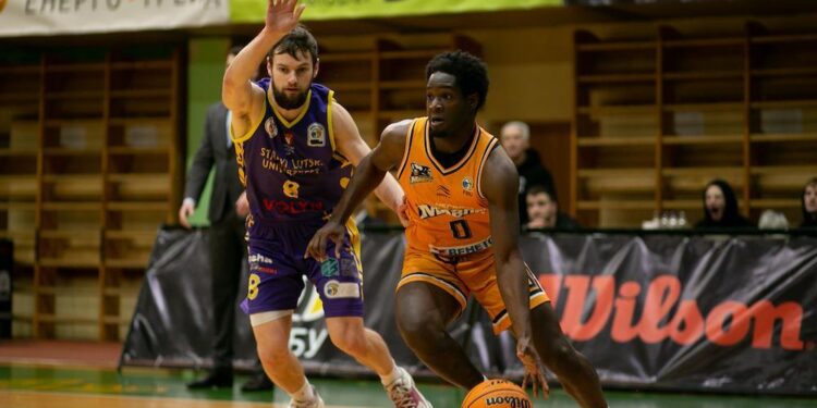 Кривбас підписав легіонера та двох українців і відзаявив трьох гравців – Федерація баскетболу України