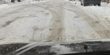 Львів’яни скаржаться на нечищені від снігу і льоду вулиці